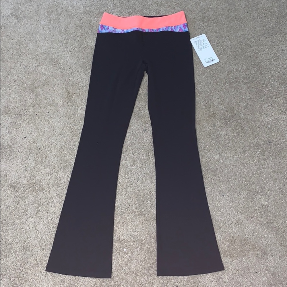 Lululemon/Ivivva boot leg pants